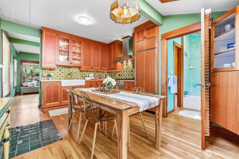 1514 NE 70th Street Seattle WA 98115