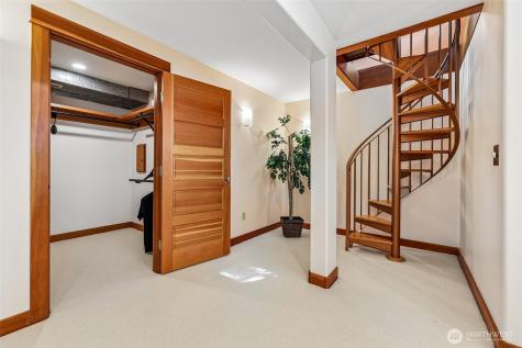 1514 NE 70th Street Seattle WA 98115