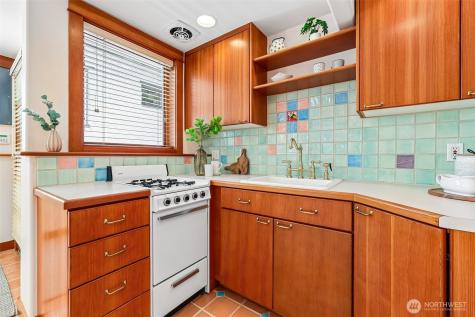 1514 NE 70th Street Seattle WA 98115
