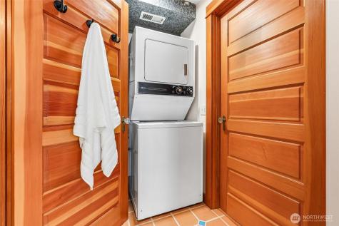 1514 NE 70th Street Seattle WA 98115