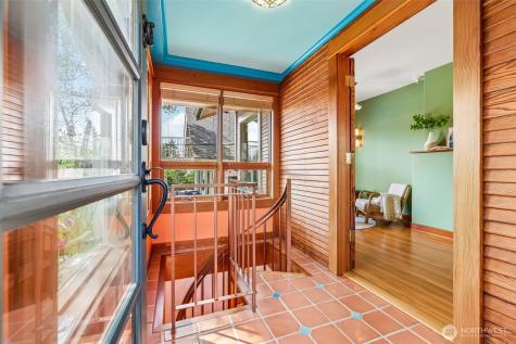 1514 NE 70th Street Seattle WA 98115