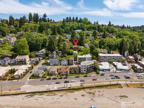 2364 Hobart Avenue SW Seattle WA 98116