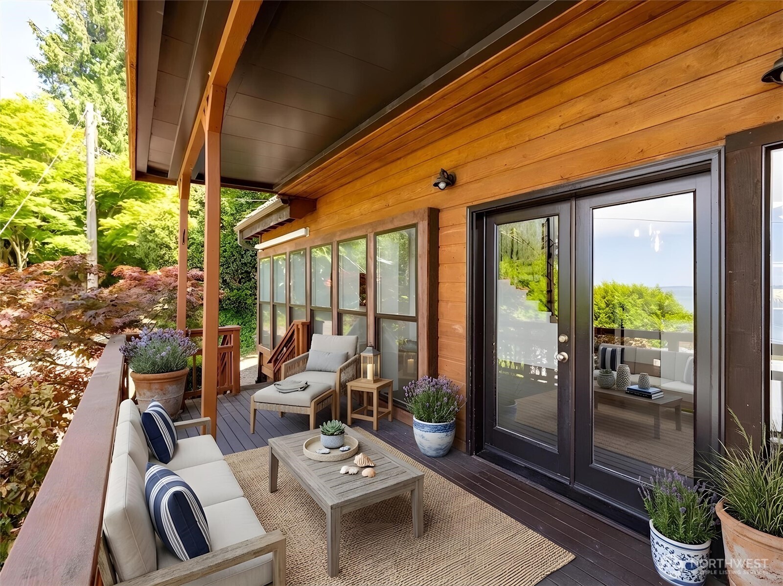 2364 Hobart Avenue SW Seattle WA 98116