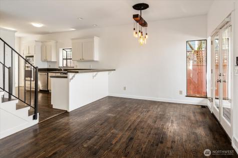 2364 Hobart Avenue SW Seattle WA 98116