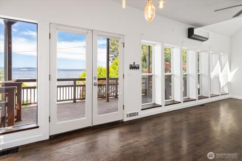2364 Hobart Avenue SW Seattle WA 98116