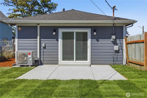 2516 S 70th Street Tacoma WA 98409