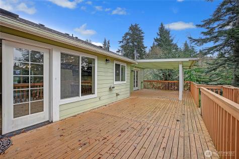 1881 Lake Drive Camano Island WA 98282