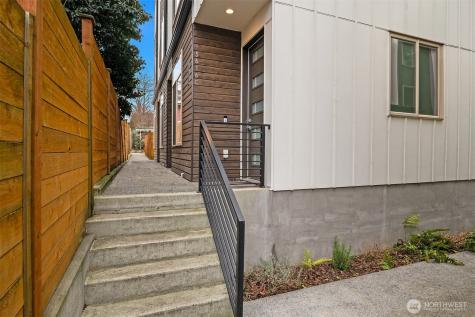 5616 California Avenue SW Seattle WA 98136