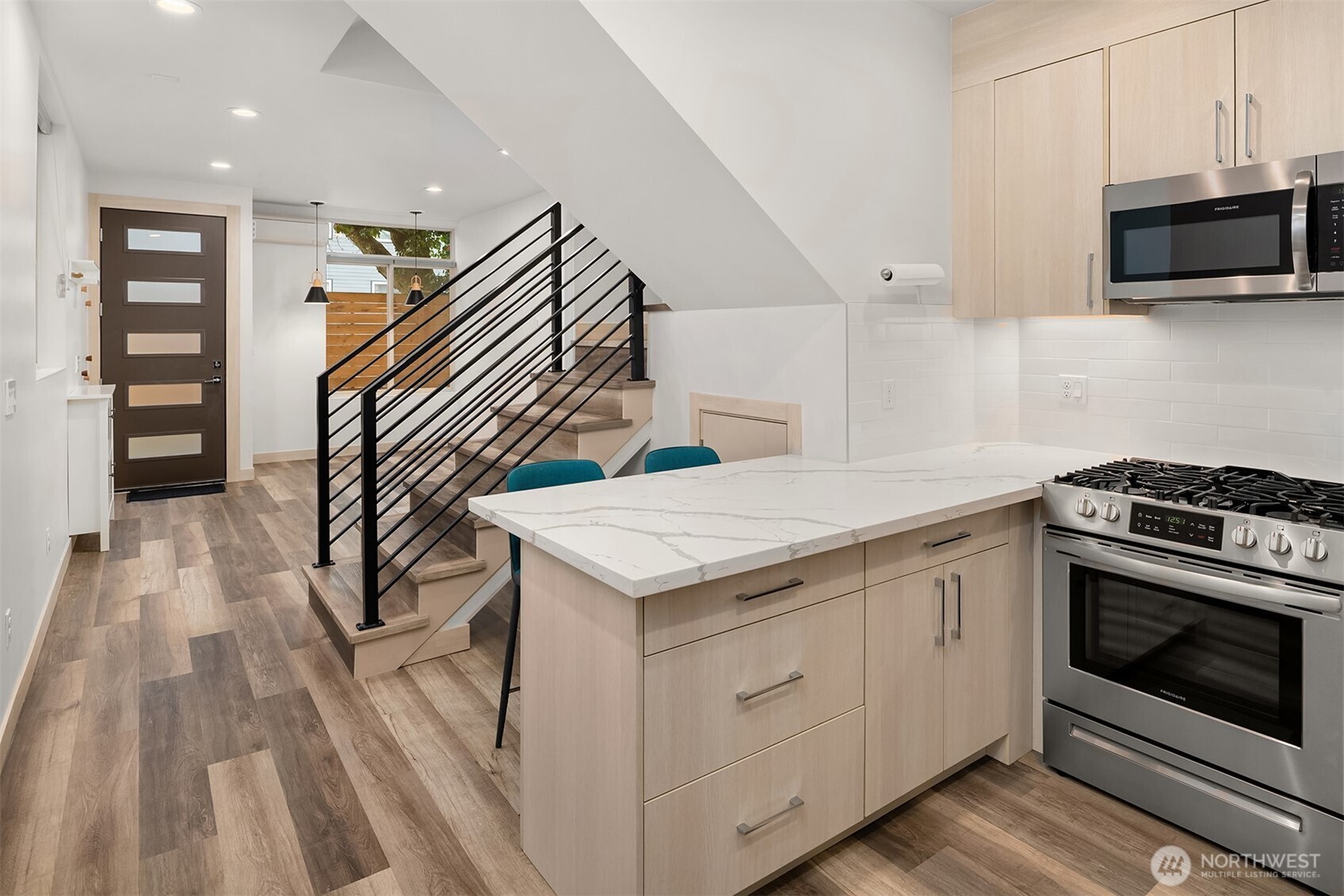 5616 California Avenue SW Seattle WA 98136