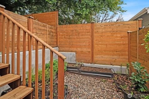 5616 California Avenue SW Seattle WA 98136