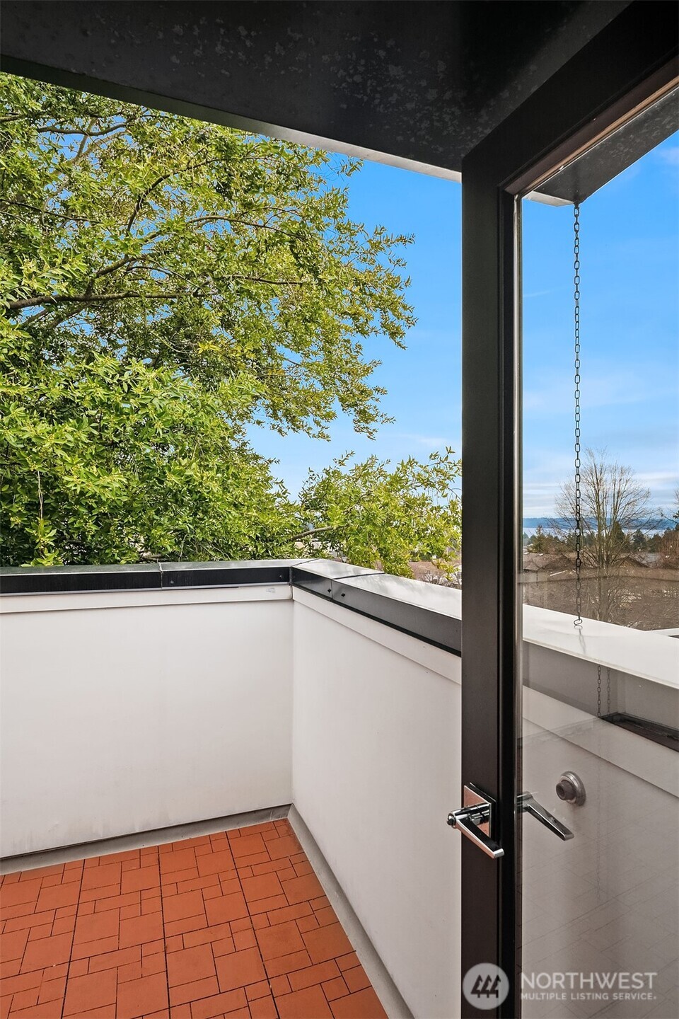 5616 California Avenue SW Seattle WA 98136