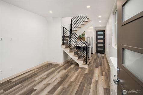 5616 California Avenue SW Seattle WA 98136