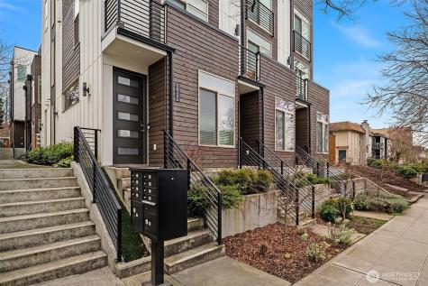 5616 California Avenue SW Seattle WA 98136