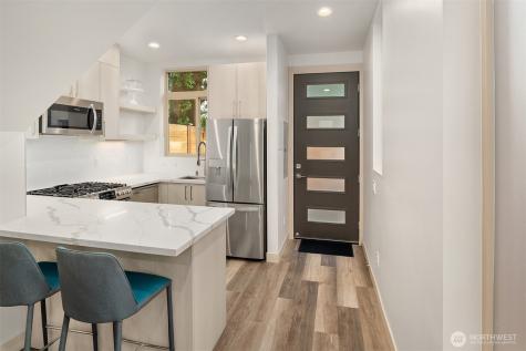 5616 California Avenue SW Seattle WA 98136