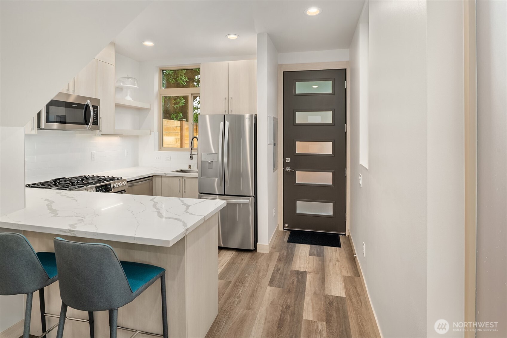 5616 California Avenue SW Seattle WA 98136