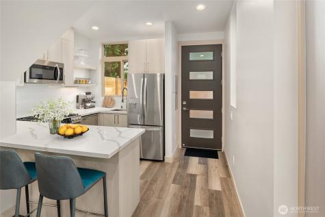 5616 California Avenue SW Seattle WA 98136