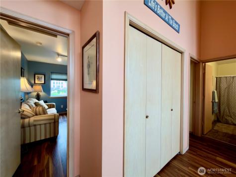 189 N Razor Clam Drive SW Ocean Shores WA 98569