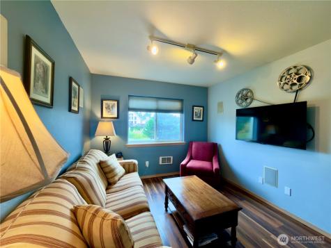 189 N Razor Clam Drive SW Ocean Shores WA 98569