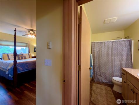 189 N Razor Clam Drive SW Ocean Shores WA 98569