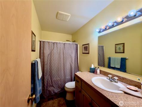 189 N Razor Clam Drive SW Ocean Shores WA 98569