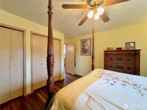 189 N Razor Clam Drive SW Ocean Shores WA 98569