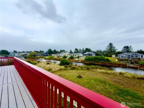189 N Razor Clam Drive SW Ocean Shores WA 98569