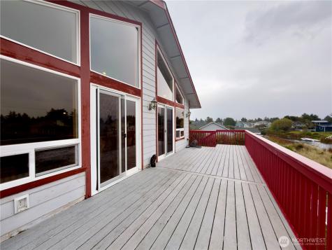 189 N Razor Clam Drive SW Ocean Shores WA 98569