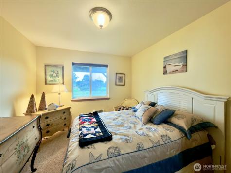 189 N Razor Clam Drive SW Ocean Shores WA 98569