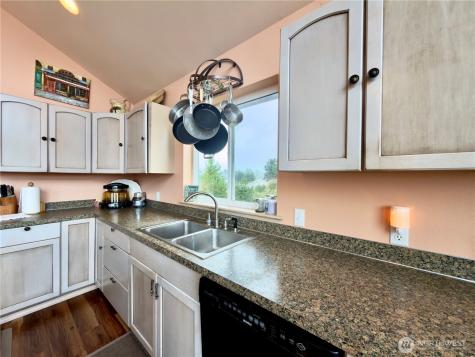 189 N Razor Clam Drive SW Ocean Shores WA 98569
