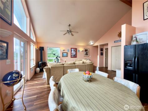 189 N Razor Clam Drive SW Ocean Shores WA 98569