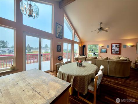 189 N Razor Clam Drive SW Ocean Shores WA 98569