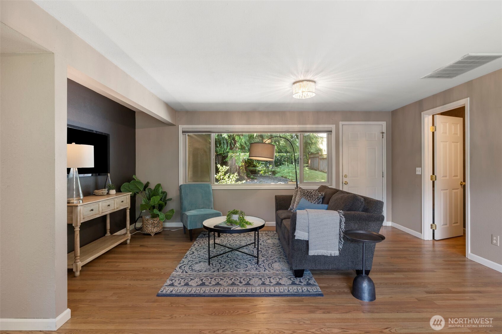 19555 170th Avenue NE Woodinville WA 98072