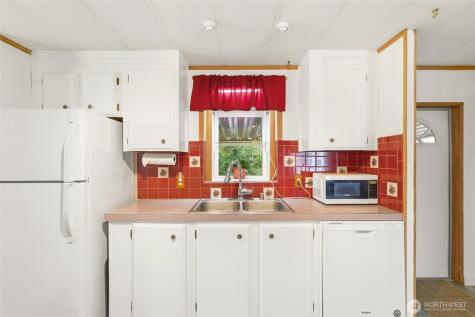 12727 112th Avenue E Puyallup WA 98374