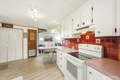 12727 112th Avenue E Puyallup WA 98374