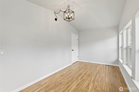 521 Military Road E Tacoma WA 98445
