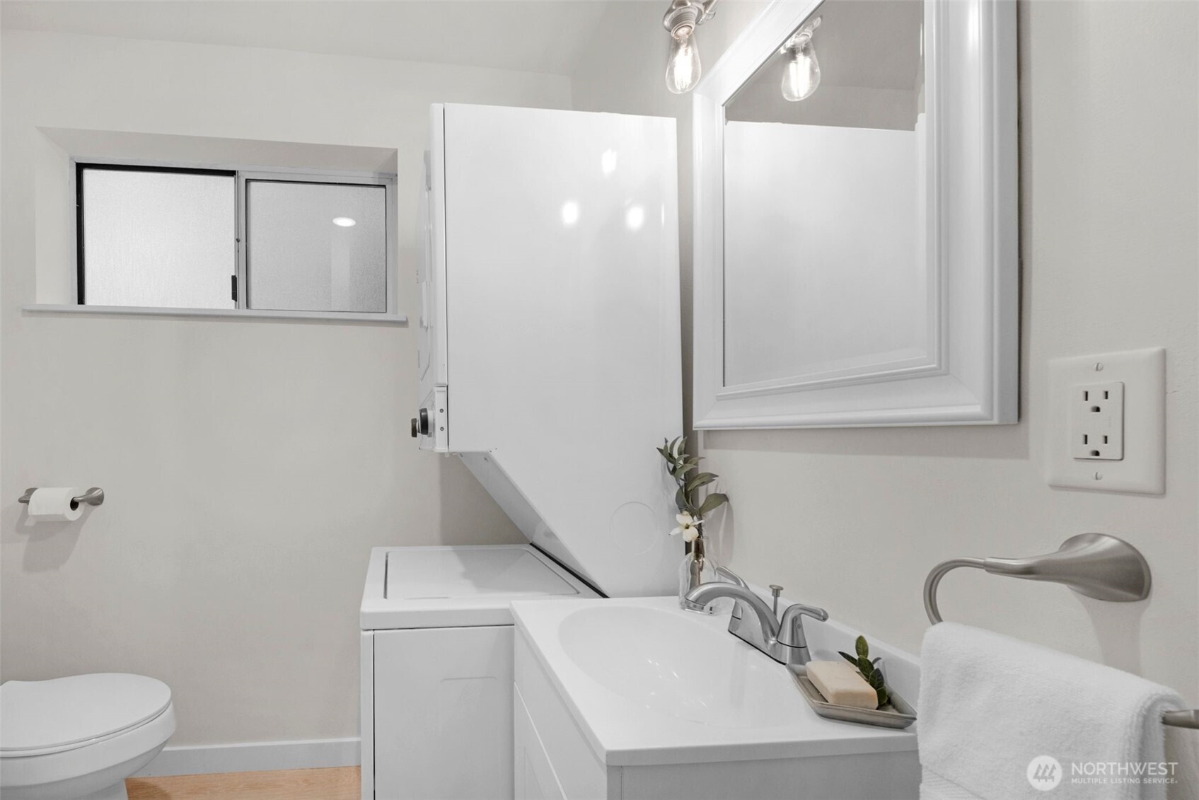 17414 Brook Boulevard Bothell WA 98021