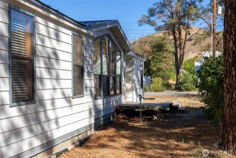1221 Riverside Avenue Twisp WA 98856