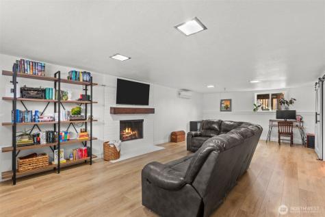 3915 S 248th Street Kent WA 98032