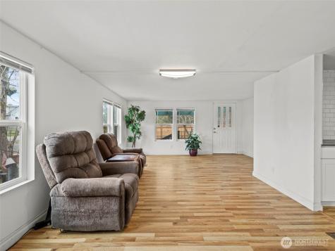 11040 14th Avenue SW Seattle WA 98146