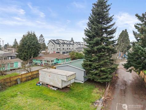 11040 14th Avenue SW Seattle WA 98146