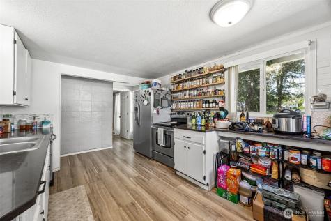 11315 D Street E Tacoma WA 98445
