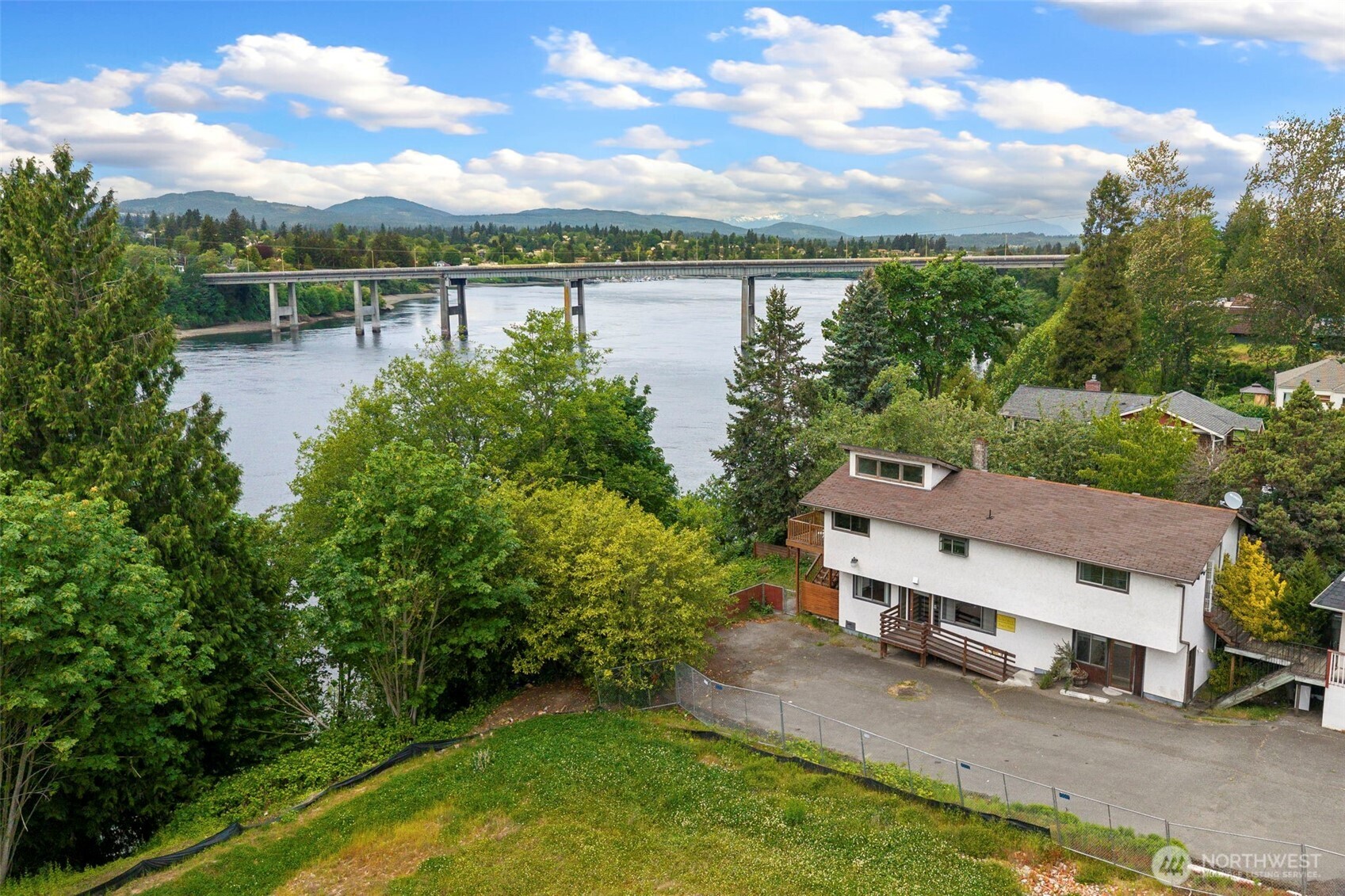 2321 Wheaton Way Bremerton WA 98310
