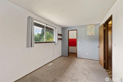 2321 Wheaton Way Bremerton WA 98310