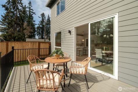 18556 Stone Avenue N Shoreline WA 98133