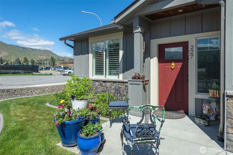 227 Pershing Circle Wenatchee WA 98801