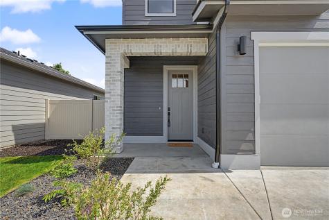585 Perry Avenue East Wenatchee WA 98802