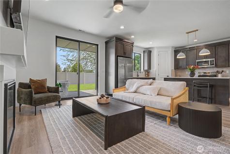 585 Perry Avenue East Wenatchee WA 98802