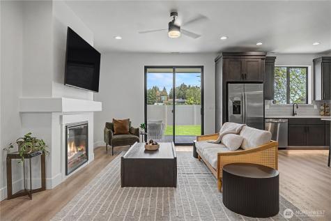 585 Perry Avenue East Wenatchee WA 98802