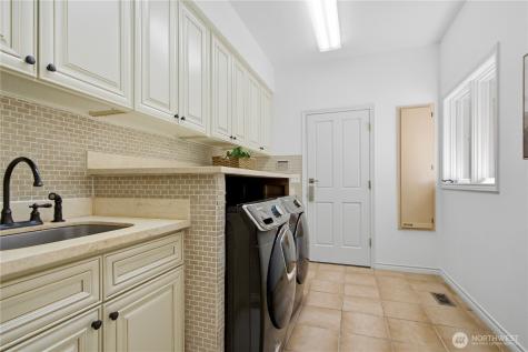 15885 SE 62nd Street Bellevue WA 98006