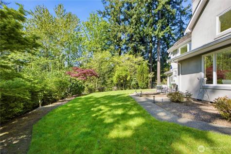 15885 SE 62nd Street Bellevue WA 98006